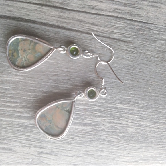 Unakite Peridot Sterling Silver earrings - Picture 3 of 4